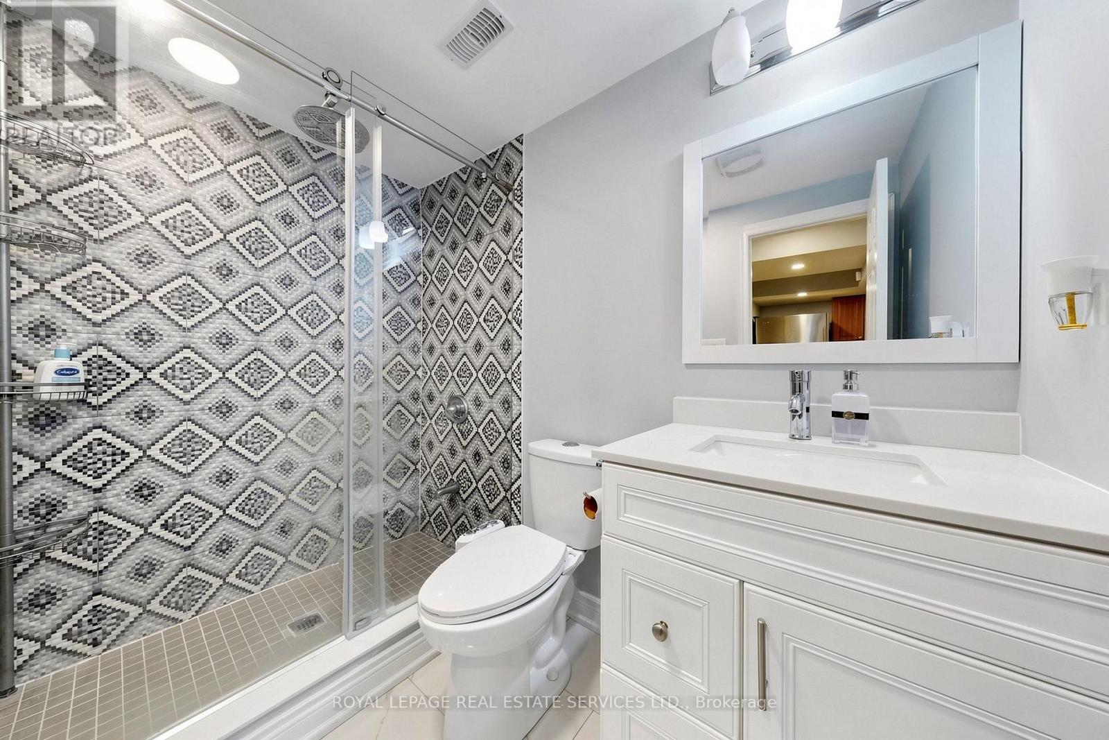 5290 Brookwood Court, Mississauga, Ontario  L5V 2K6 - Photo 43 - W13677230