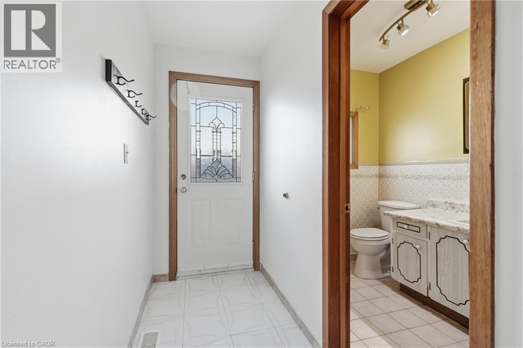 948 Stone Church Road E, Hamilton, Ontario  L8W 1B1 - Photo 13 - 40855988