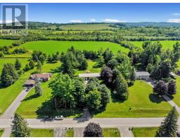 33 CADILLAC BOULEVARD, Kawartha Lakes, Ontario