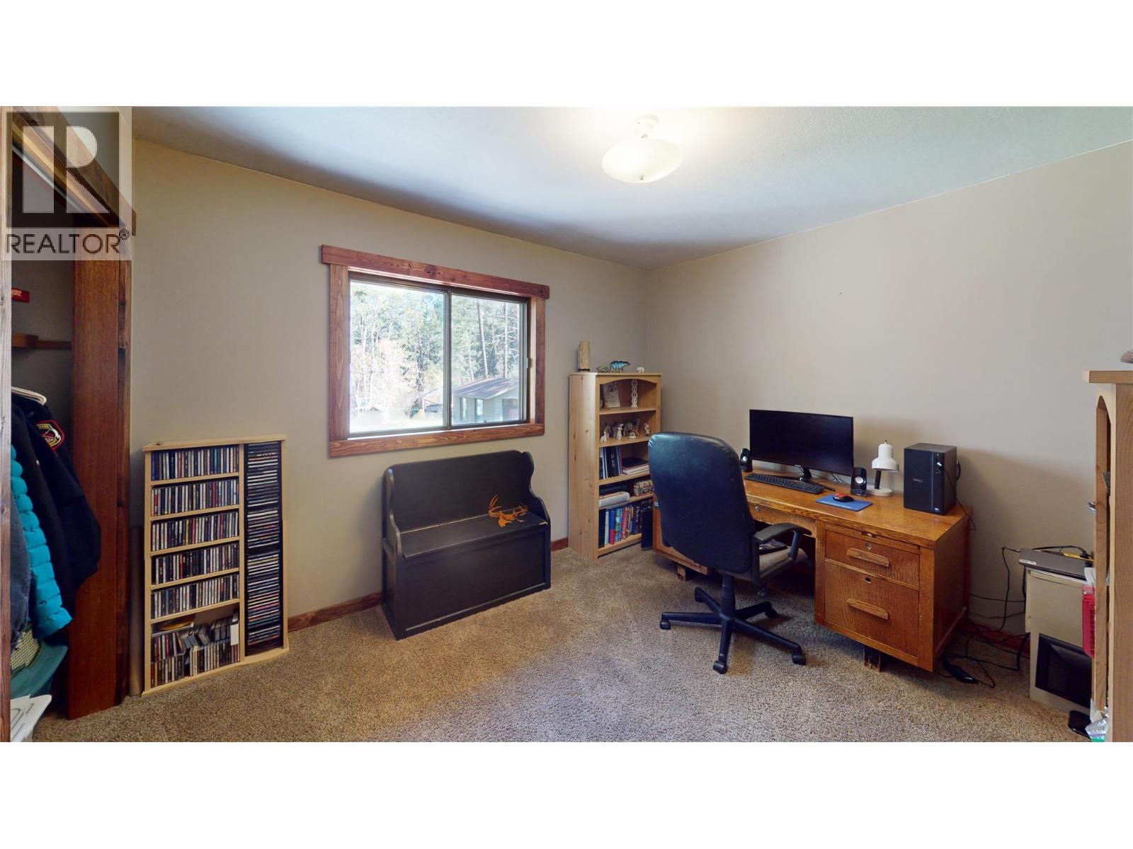 4775 Nelles Crescent, Windermere, British Columbia  V0B 2L0 - Photo 9 - 10385504