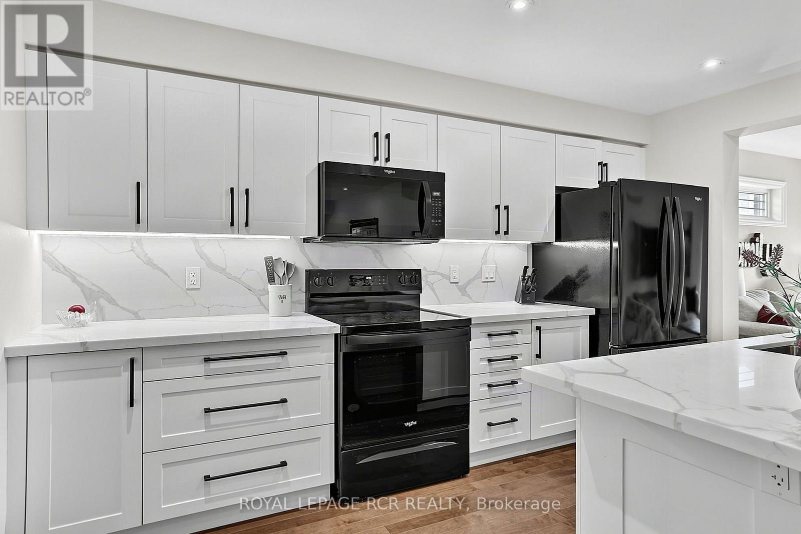 24 Westminster Crescent, Centre Wellington, Ontario  N1M 1Y8 - Photo 10 - X13677534