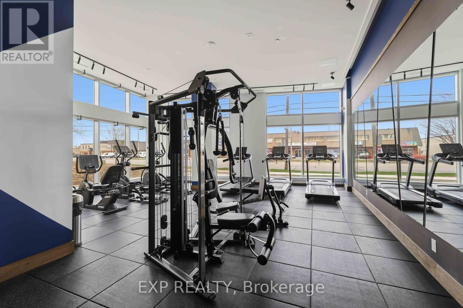 1607 - 2782 Barton Street E, Hamilton, Ontario L8E 2J8 - Photo 3 - X13677566