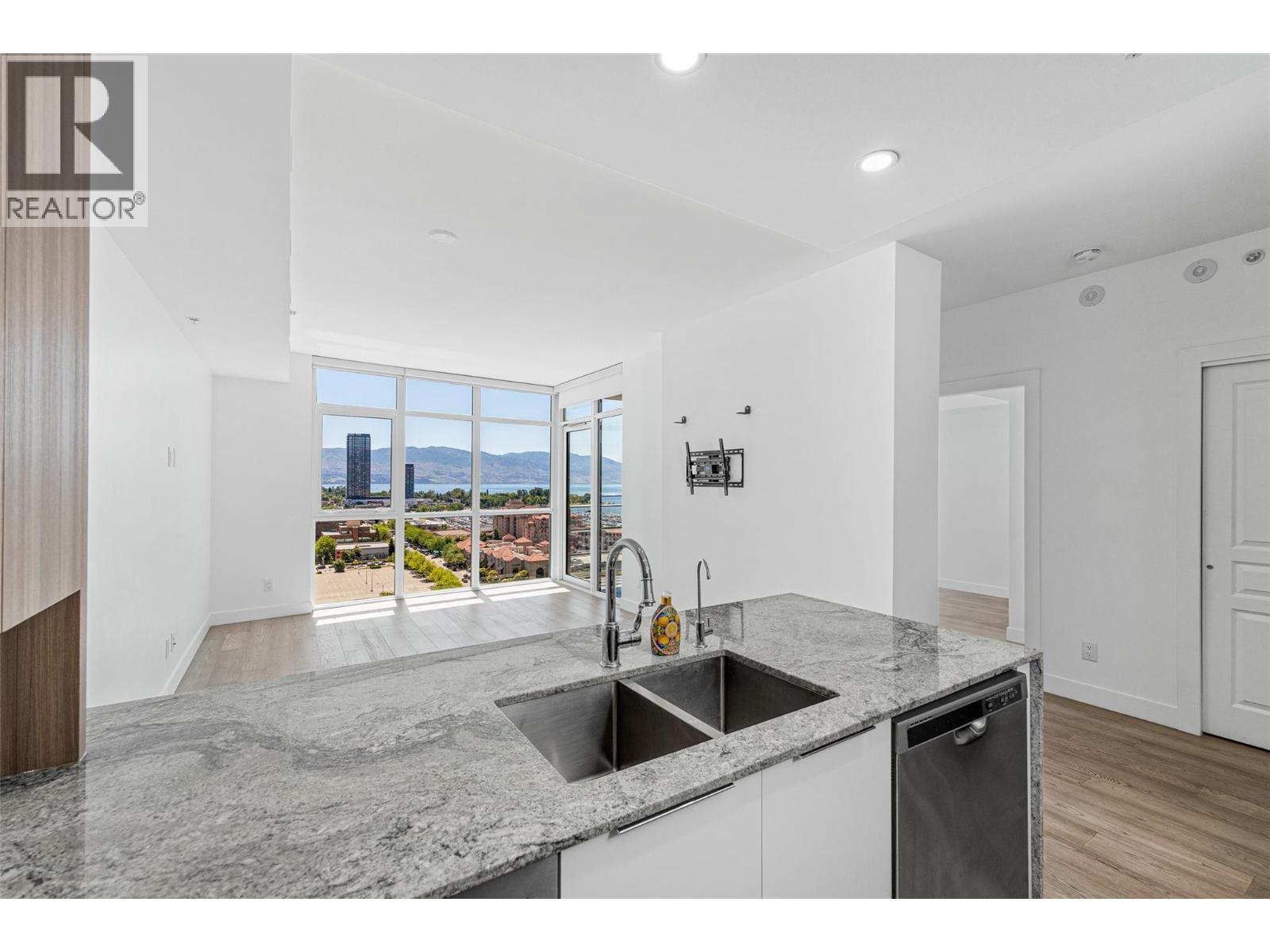 1151 Sunset Drive Unit# 1706, Kelowna, British Columbia  V1Y 0G2 - Photo 9 - 10394045