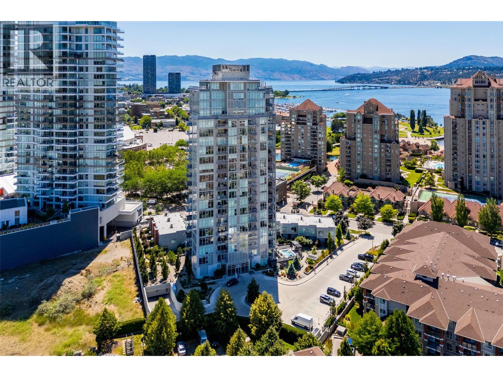1151 Sunset Drive Unit# 1706, Kelowna, British Columbia  V1Y 0G2 - Photo 2 - 10394045