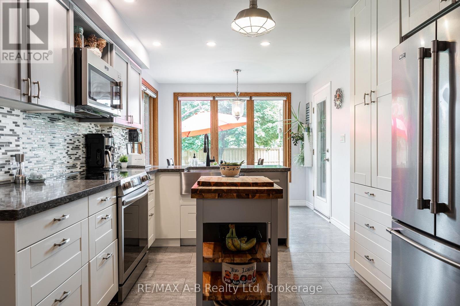 45 Magwood Court, Stratford, Ontario  N4Z 1G3 - Photo 9 - X13676080