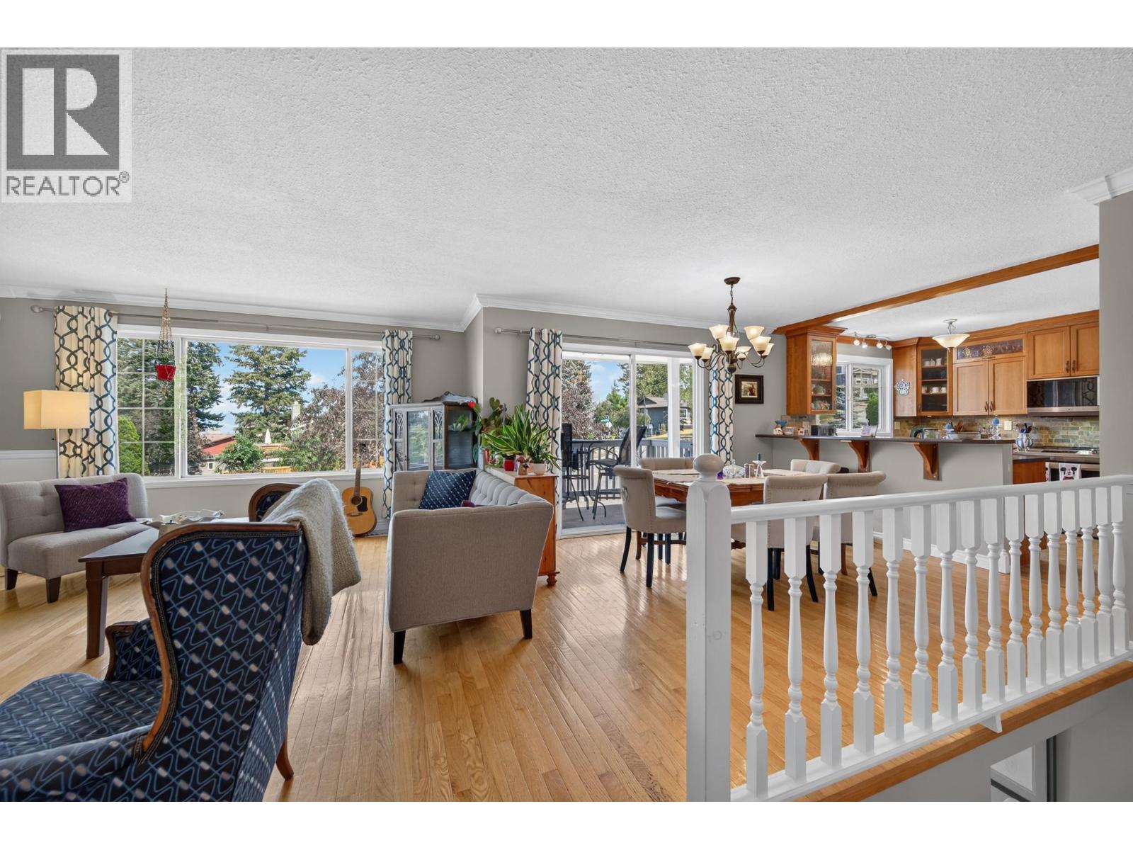 2094 Van Horne Drive, Kamloops, British Columbia  V1S 1G2 - Photo 4 - 10394994