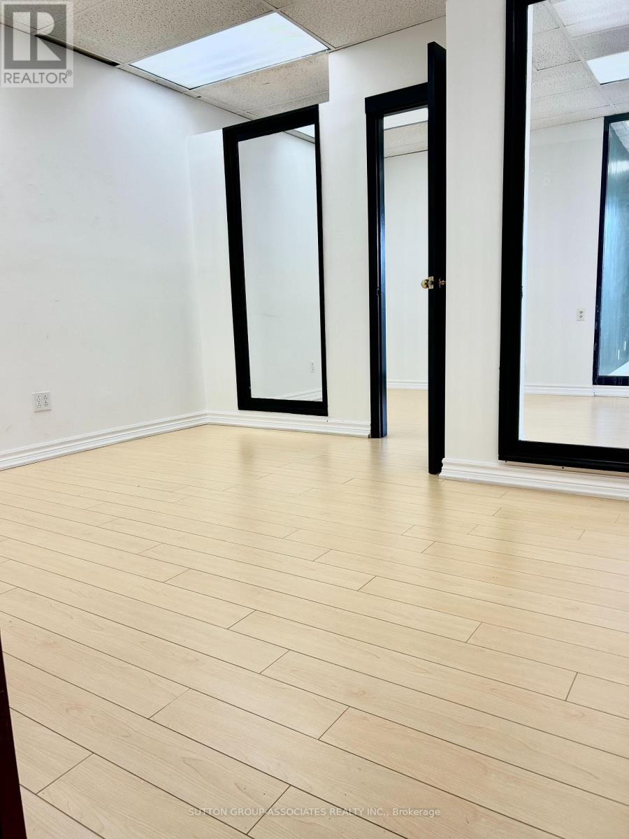 8 - 1287 ST CLAIR AVENUE W, Toronto, Ontario