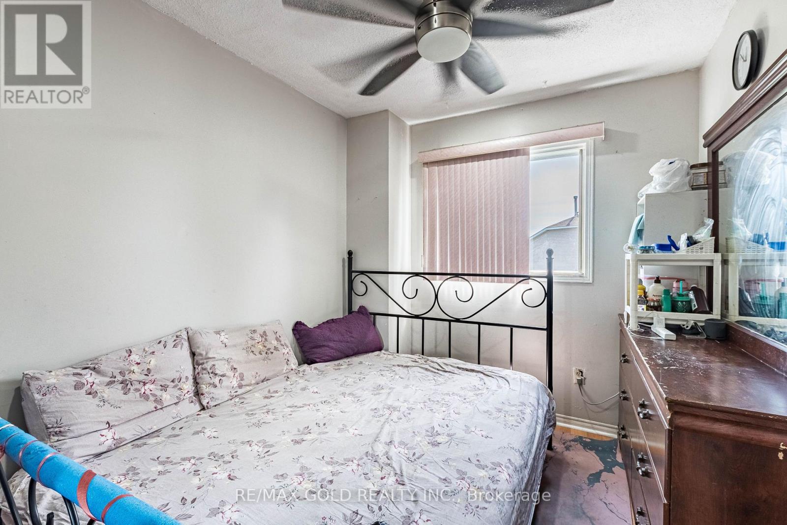 10 Elmstead Court, Brampton, Ontario  L6Y 4B9 - Photo 11 - W13663736