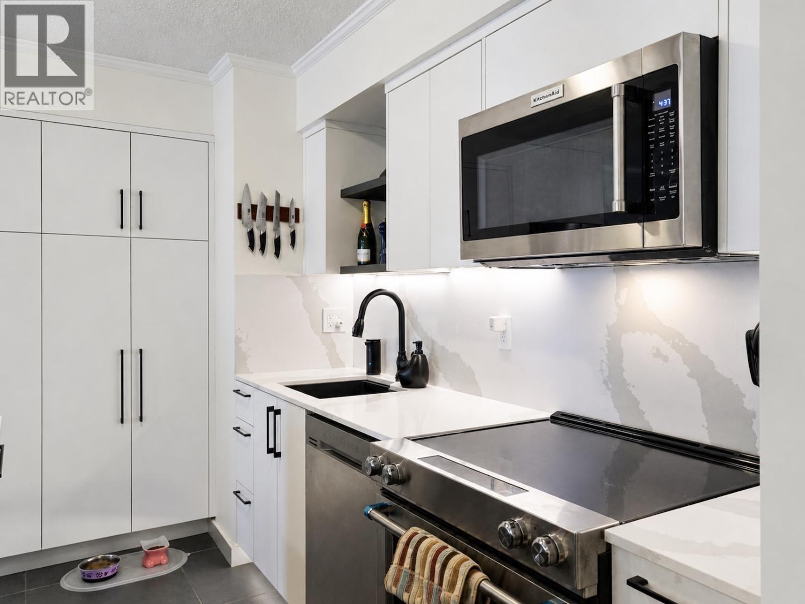 303 441 E 3rd Street, North Vancouver, British Columbia  V7L 1G3 - Photo 10 - R3155894