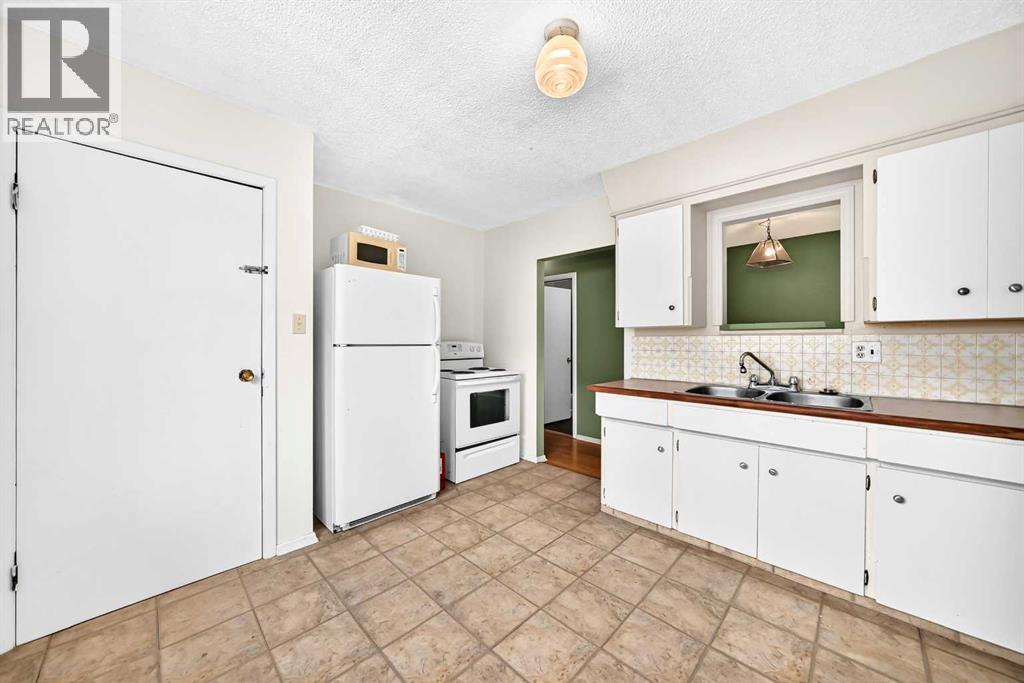 416/418 33 Avenue NE, Calgary, Alberta  T2E 2J1 - Photo 11 - A2321189