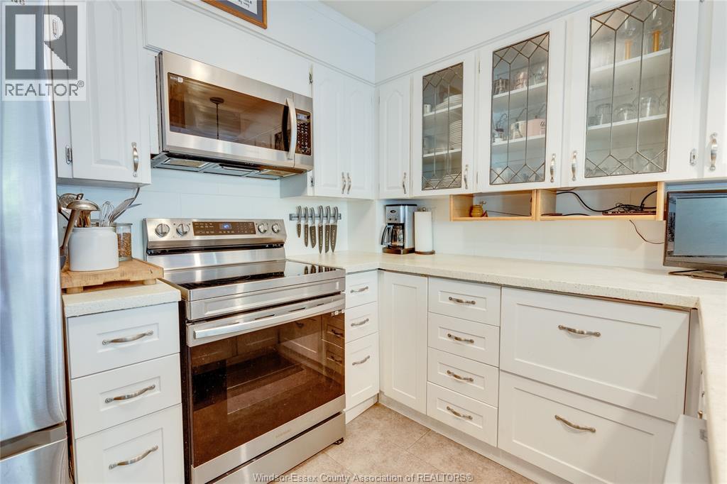 3917 Riverside East, Windsor, Ontario  N8Y 1G5 - Photo 14 - 26019894