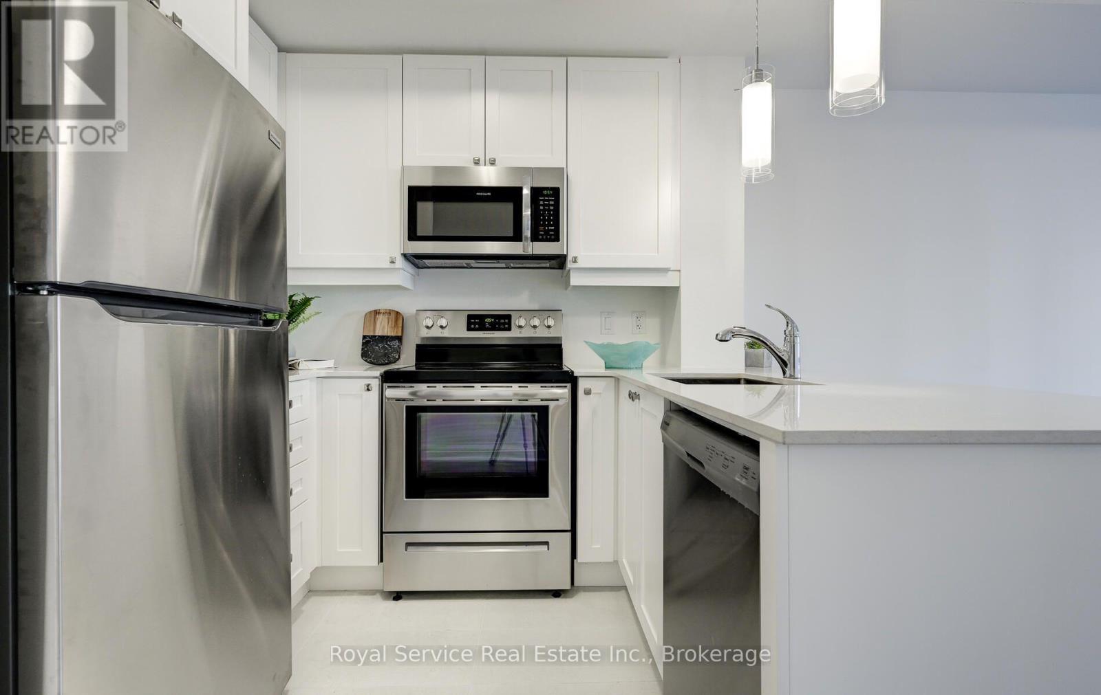125 - 50 Lakebreeze Drive, Clarington, Ontario  L1B 0V9 - Photo 11 - E13677736