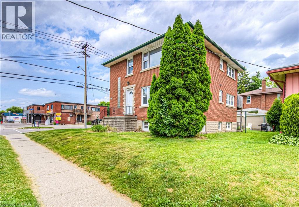 218 Margaret Avenue, Kitchener, Ontario  N2H 4J2 - Photo 3 - 40847007