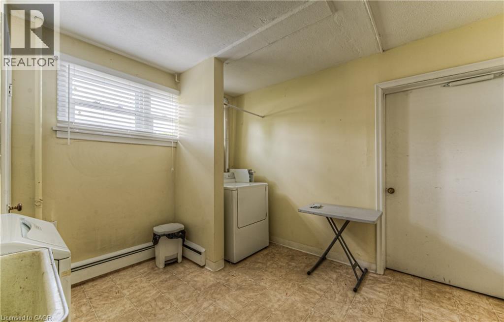 218 Margaret Avenue, Kitchener, Ontario  N2H 4J2 - Photo 19 - 40847007