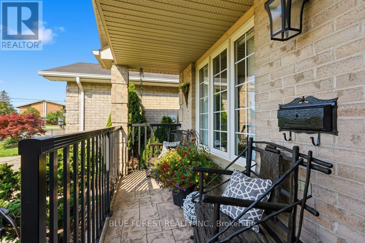 241 Oldham Street, London South, Ontario  N5Z 5E3 - Photo 5 - X13677692