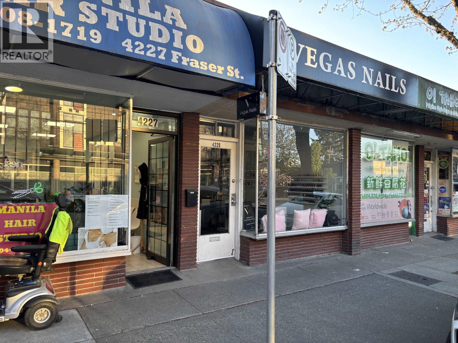 4221 FRASER STREET, Vancouver, British Columbia