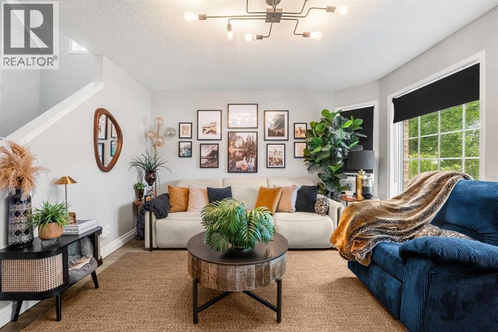 39 Hidden Valley Link NW, Calgary, Alberta  T3A 5K3 - Photo 5 - A2336704