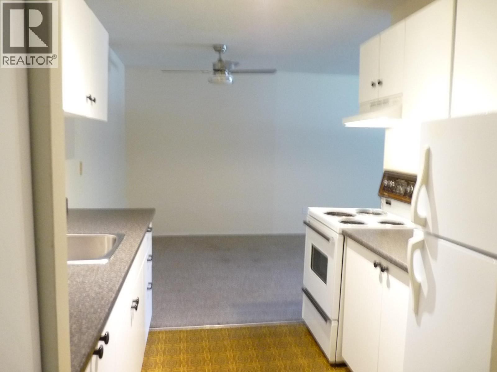 1900 Tranqiuille Road Unit# 1, Kamloops, British Columbia  V2B 7V1 - Photo 4 - 10387474