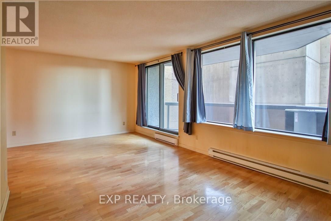 403 - 470 Laurier Avenue W, Ottawa, Ontario  K1R 7W9 - Photo 8 - X13677824