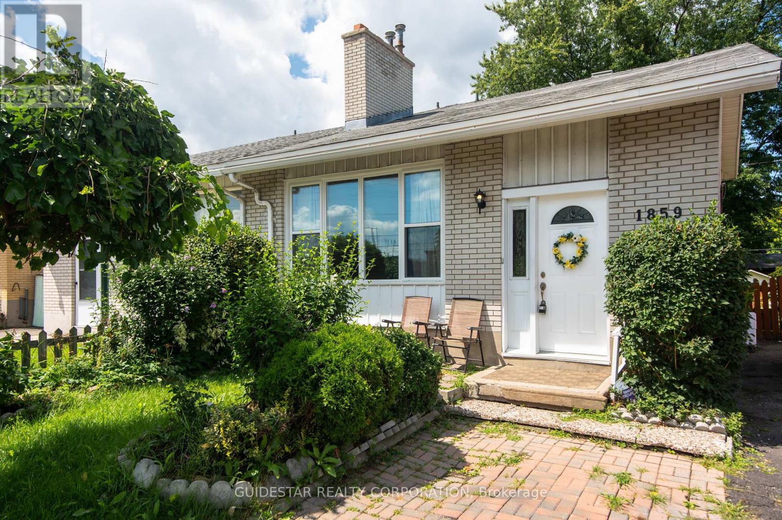 1859 WALKLEY ROAD, Ottawa, Ontario