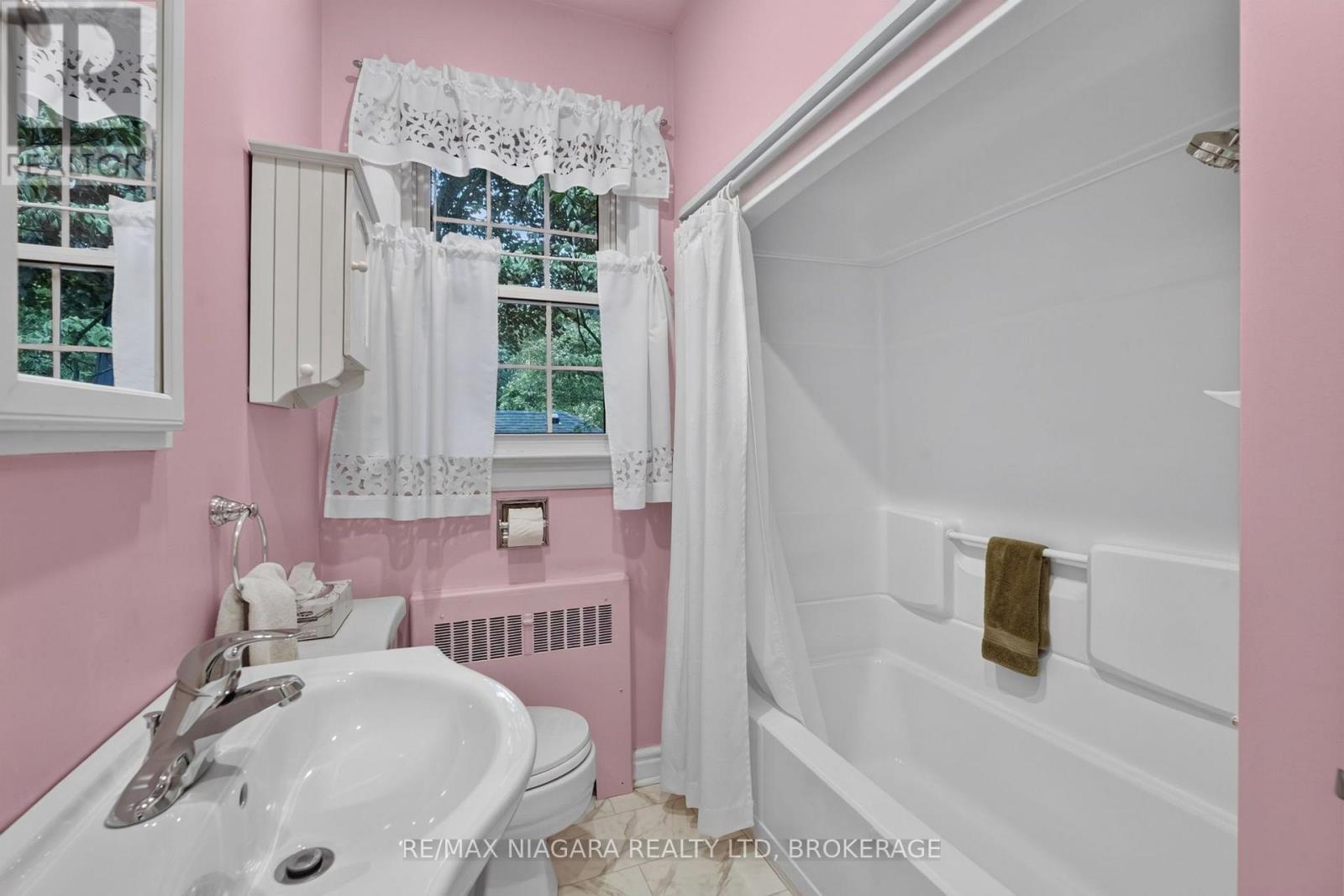 5735 Hanan Avenue, Niagara Falls (Hospital), Ontario L2G 4E8 - Photo 14 - X13677728