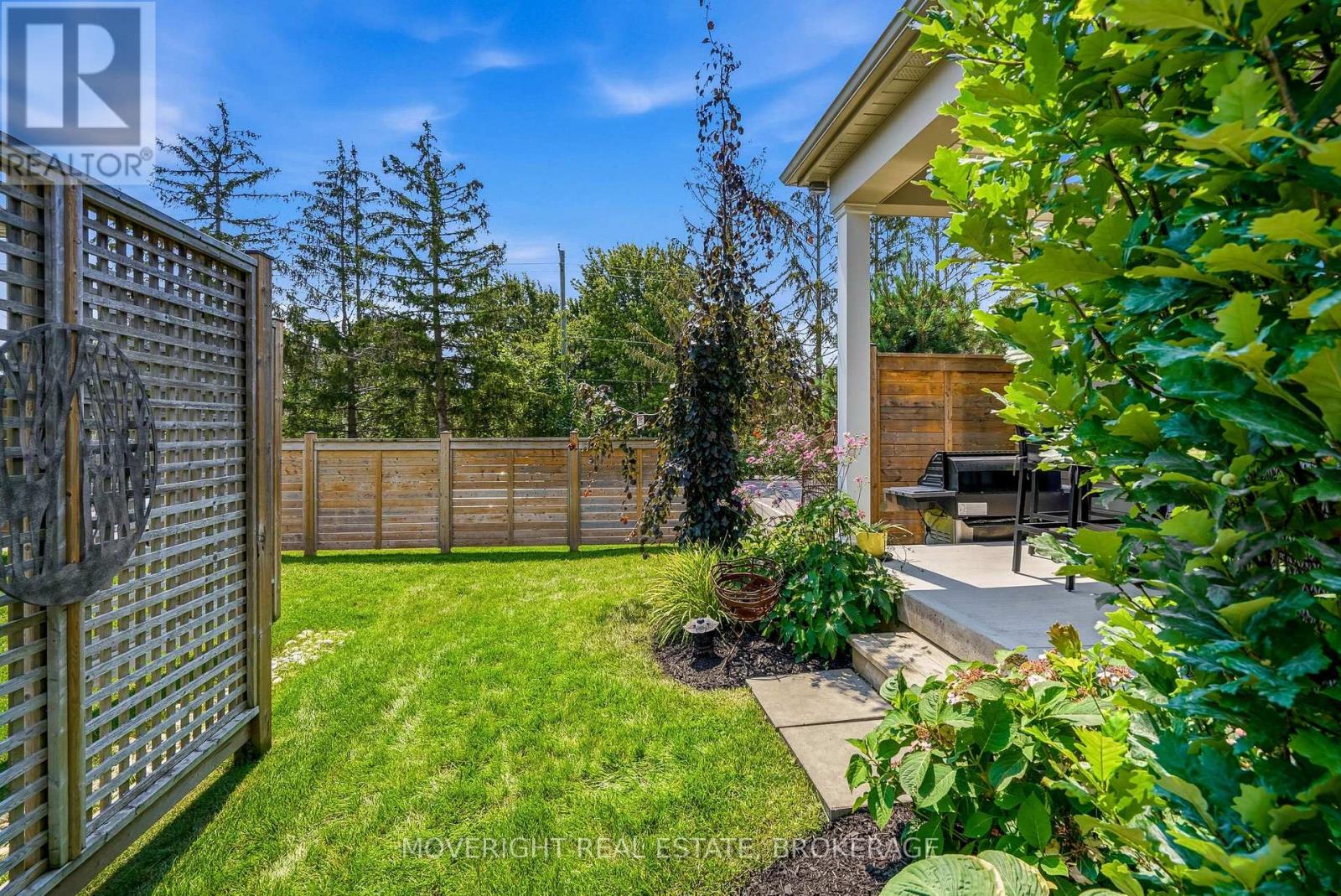 12 Sassafras Row, Fort Erie, Ontario  L0S 1N0 - Photo 35 - X13677810