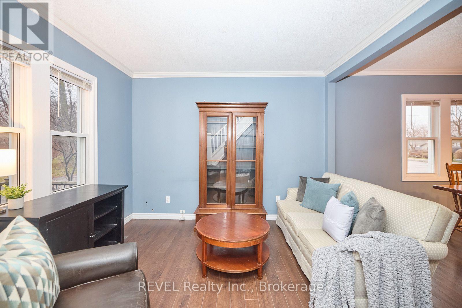 4317 Buttrey Street, Niagara Falls, Ontario  L2E 2X1 - Photo 8 - X13677812