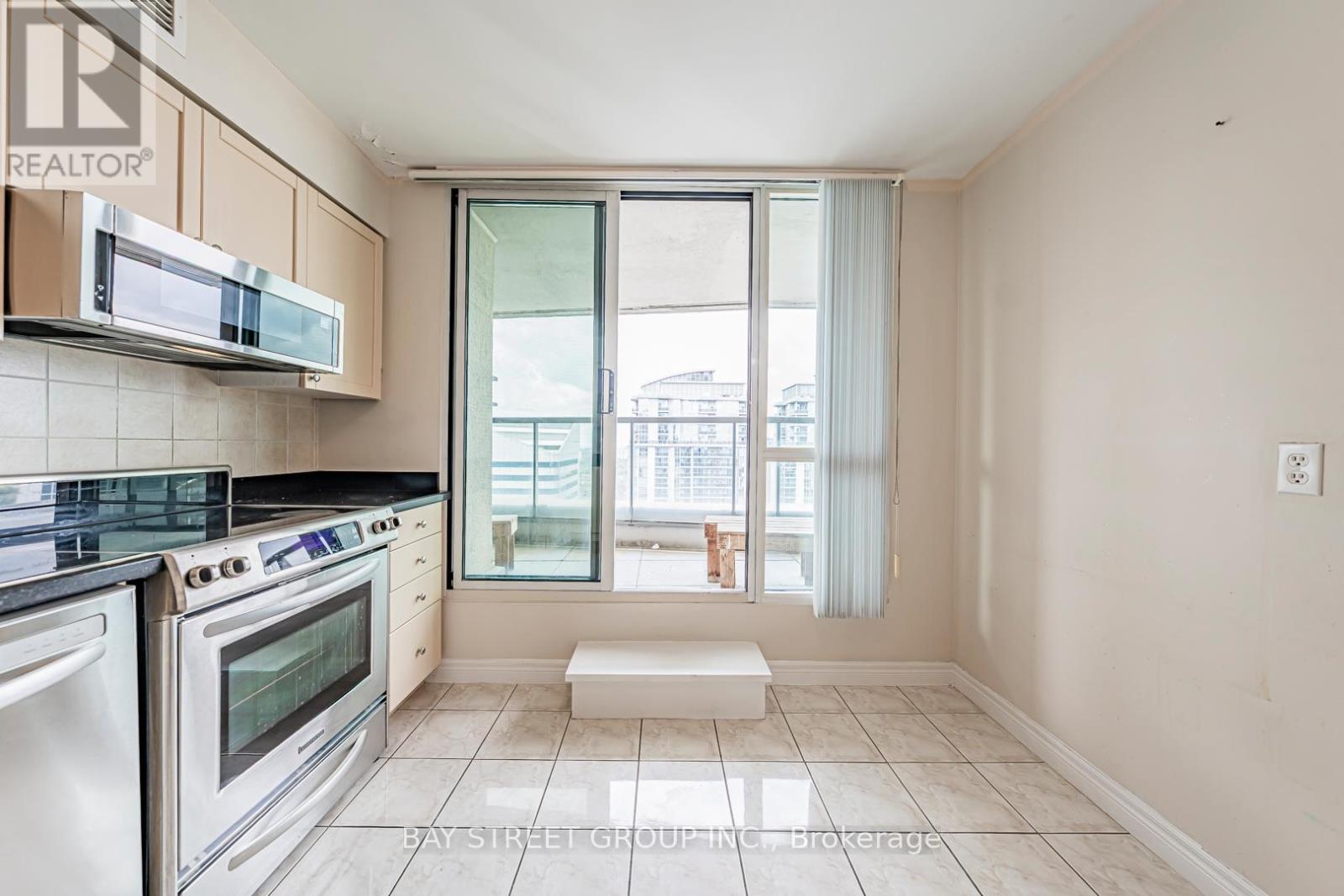 3802 - 23 Hollywood Avenue, Toronto, Ontario  M2N 7L8 - Photo 11 - C13677686