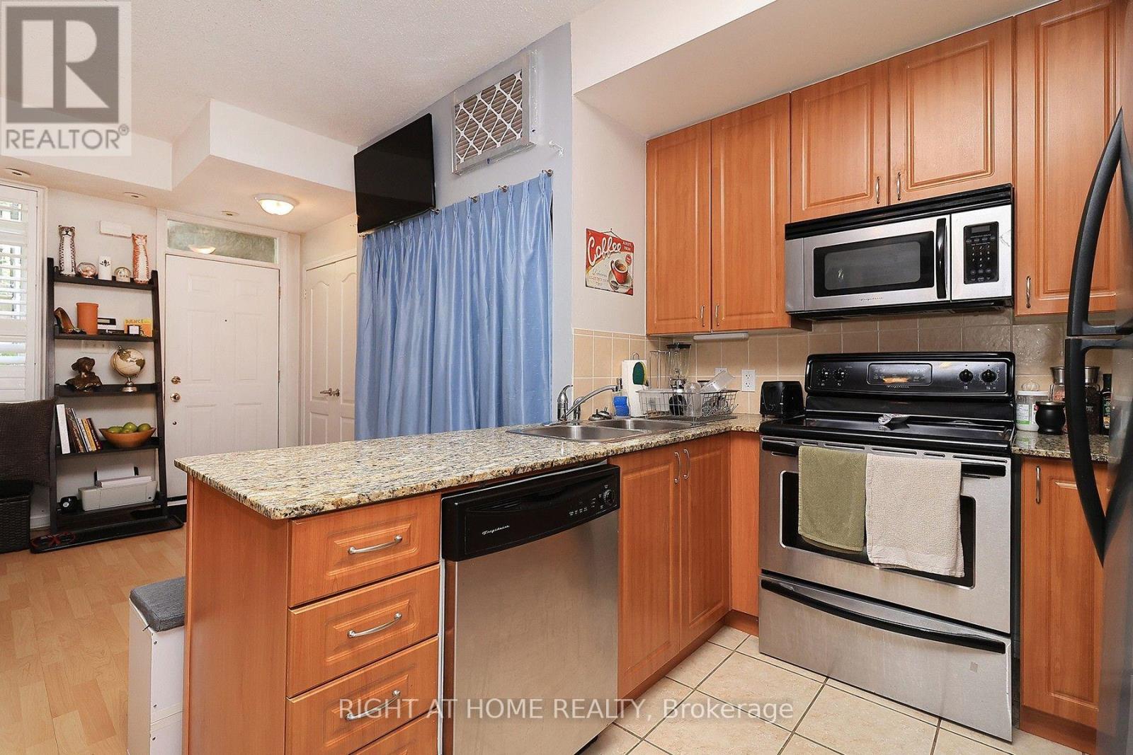 19 - 88 Carr Street, Toronto, Ontario  M5T 1B7 - Photo 15 - C13677818