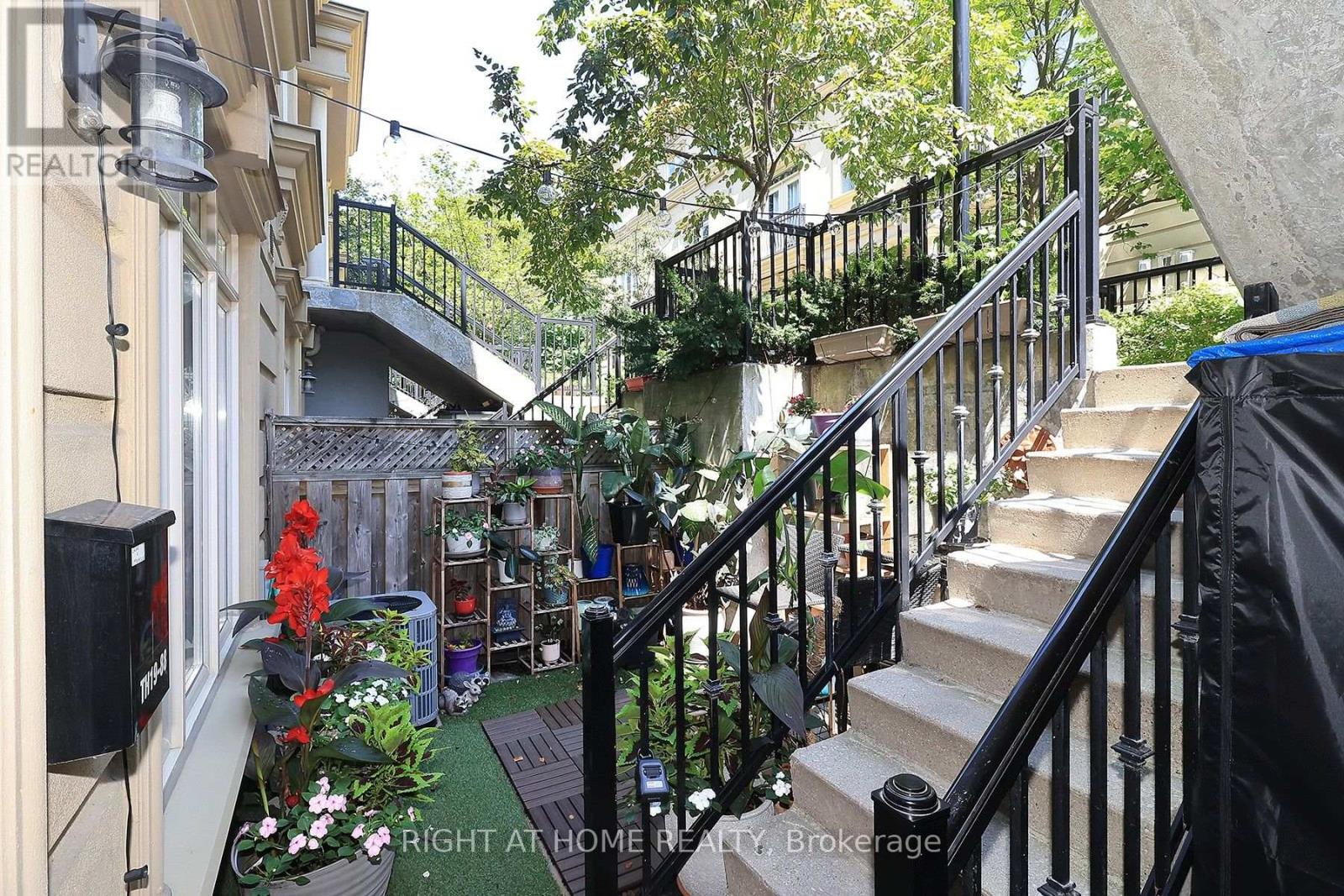 19 - 88 Carr Street, Toronto, Ontario  M5T 1B7 - Photo 7 - C13677818