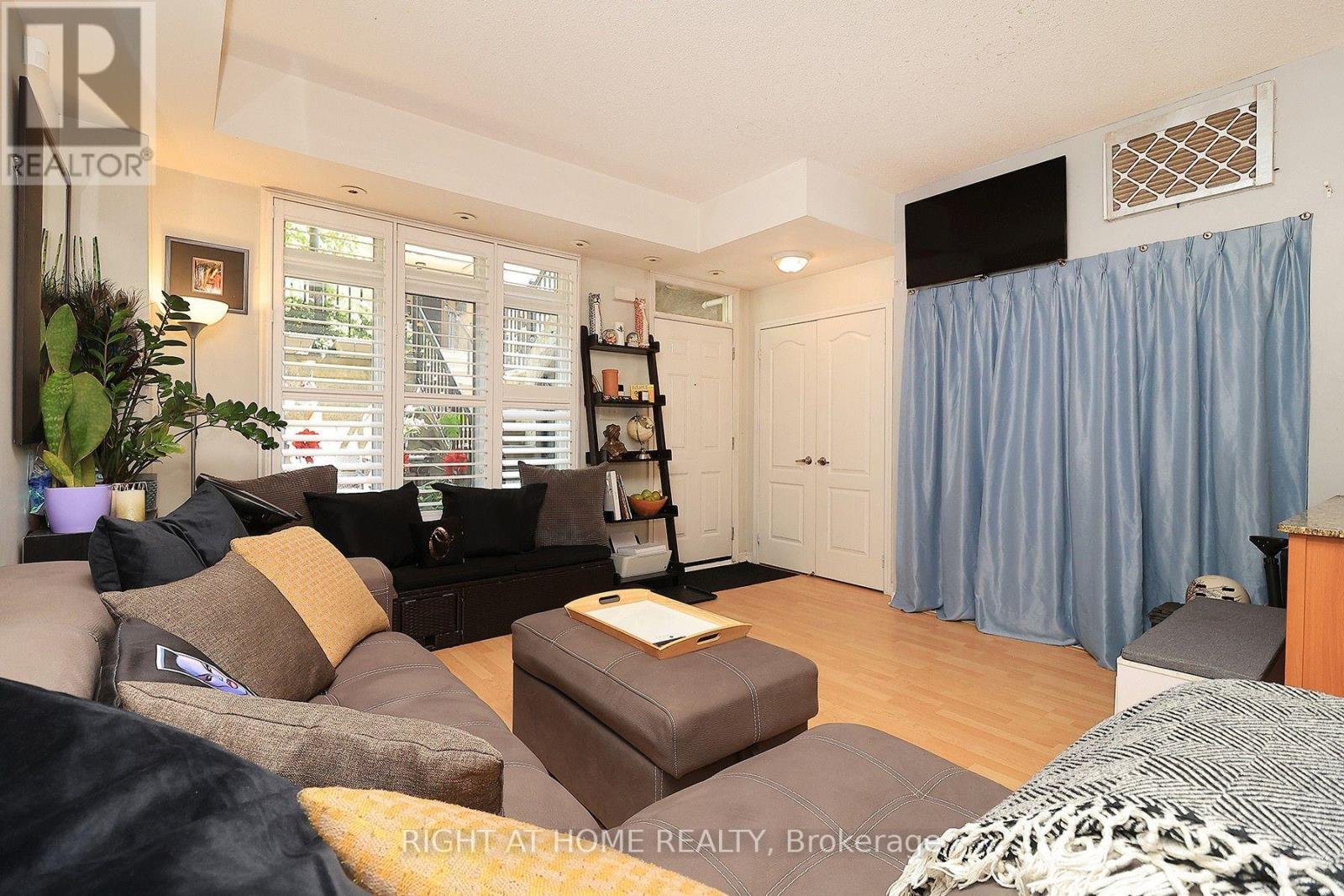 19 - 88 Carr Street, Toronto, Ontario  M5T 1B7 - Photo 8 - C13677818
