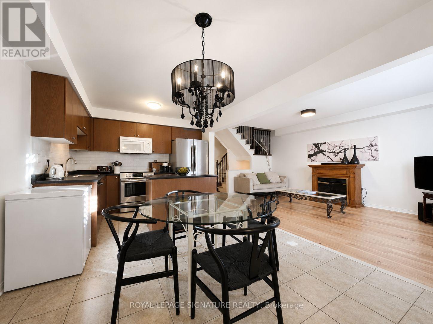 12 Blytheway Gate, Ajax, Ontario  L1T 0J5 - Photo 15 - E13677652