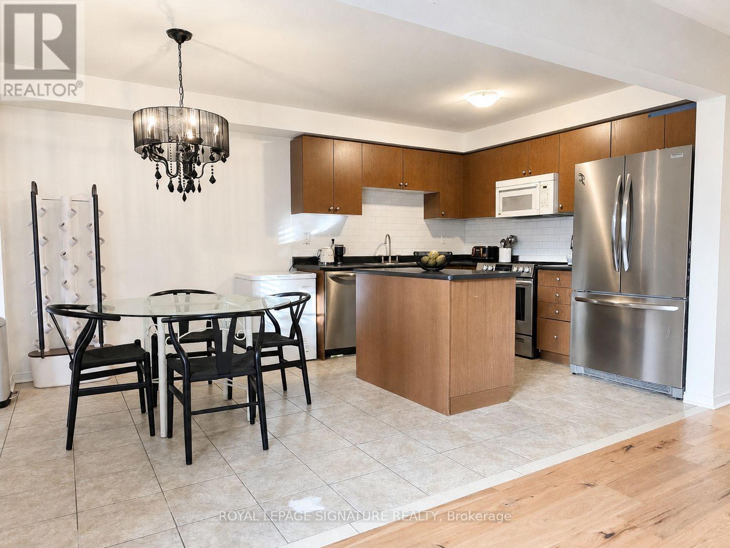 12 Blytheway Gate, Ajax, Ontario  L1T 0J5 - Photo 16 - E13677652