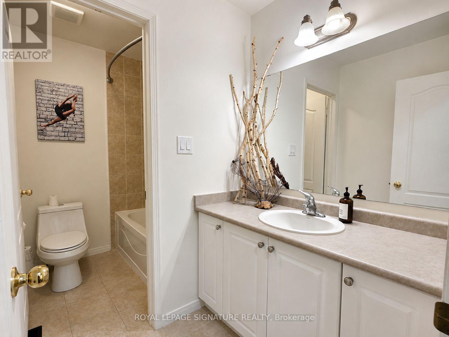 12 Blytheway Gate, Ajax, Ontario  L1T 0J5 - Photo 31 - E13677652