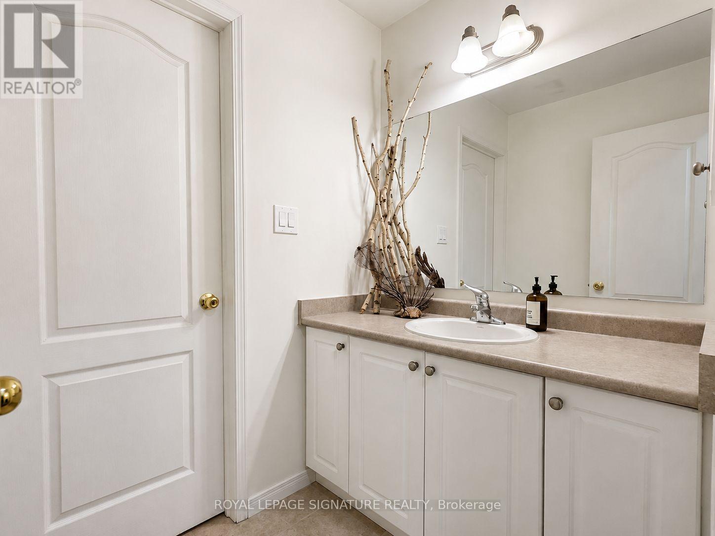 12 Blytheway Gate, Ajax, Ontario  L1T 0J5 - Photo 32 - E13677652