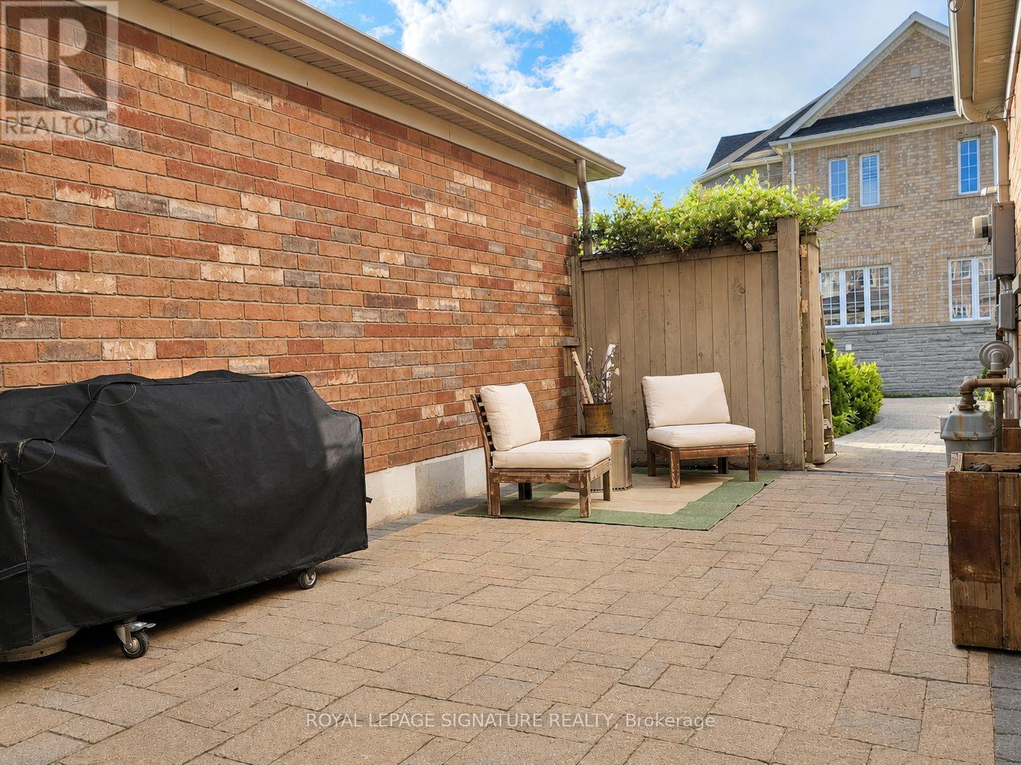 12 Blytheway Gate, Ajax, Ontario  L1T 0J5 - Photo 37 - E13677652