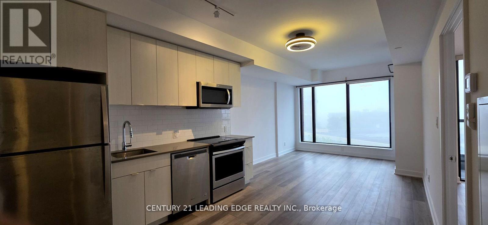 610 - 2799 Kingston Road, Toronto, Ontario  M1M 0E3 - Photo 2 - E13677754