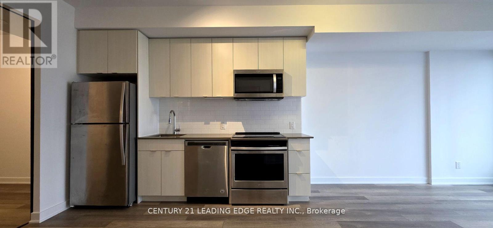 610 - 2799 Kingston Road, Toronto, Ontario  M1M 0E3 - Photo 3 - E13677754