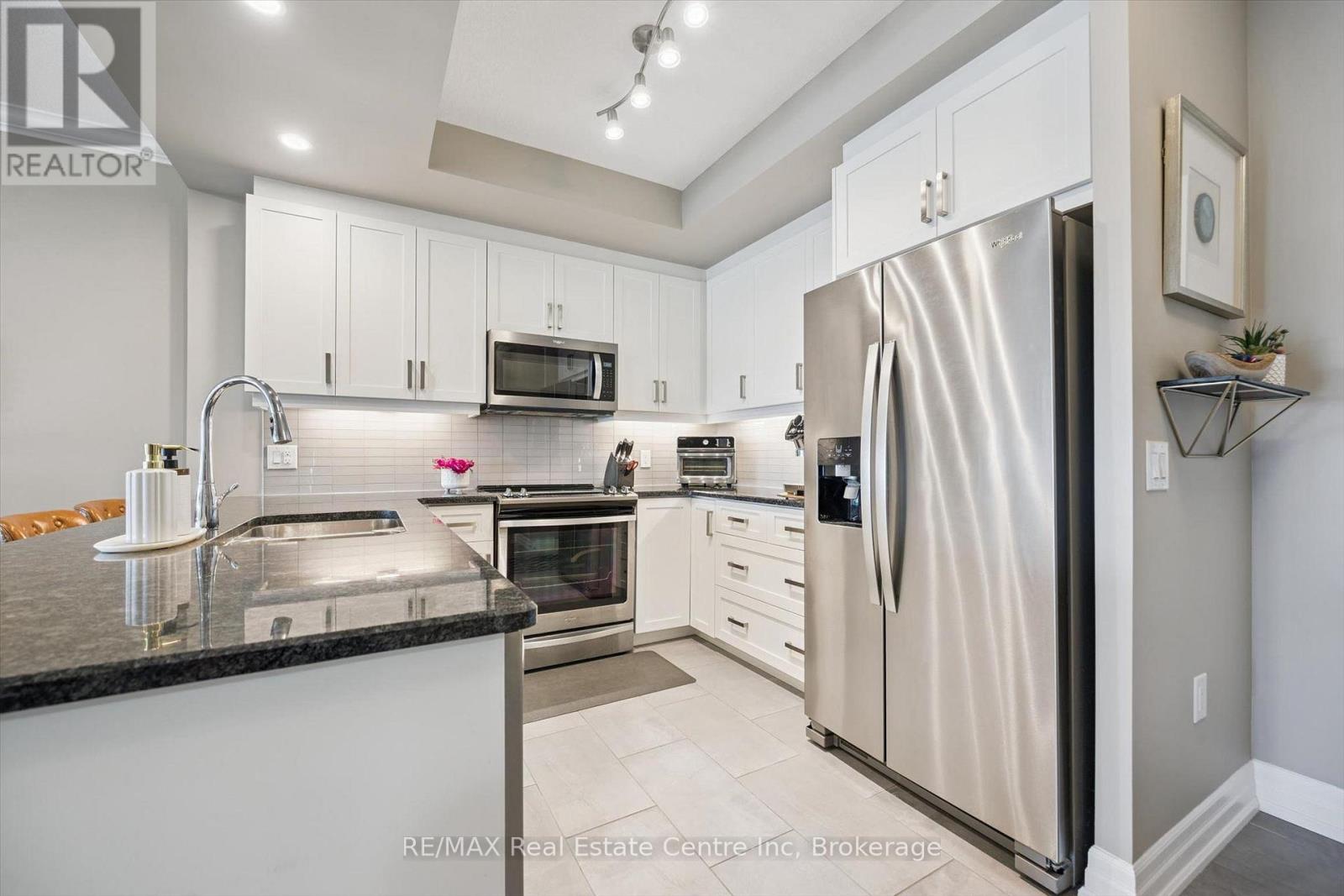 605 - 1878 Gordon Street, Guelph, Ontario N1L 0P4 - Photo 2 - X13677664