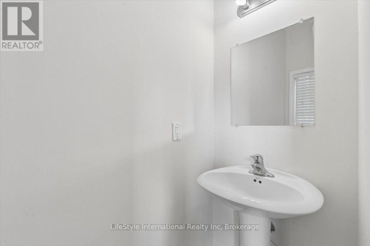 242 Moorlands Crescent S, Kitchener, Ontario  N2P 0C4 - Photo 5 - X13677712