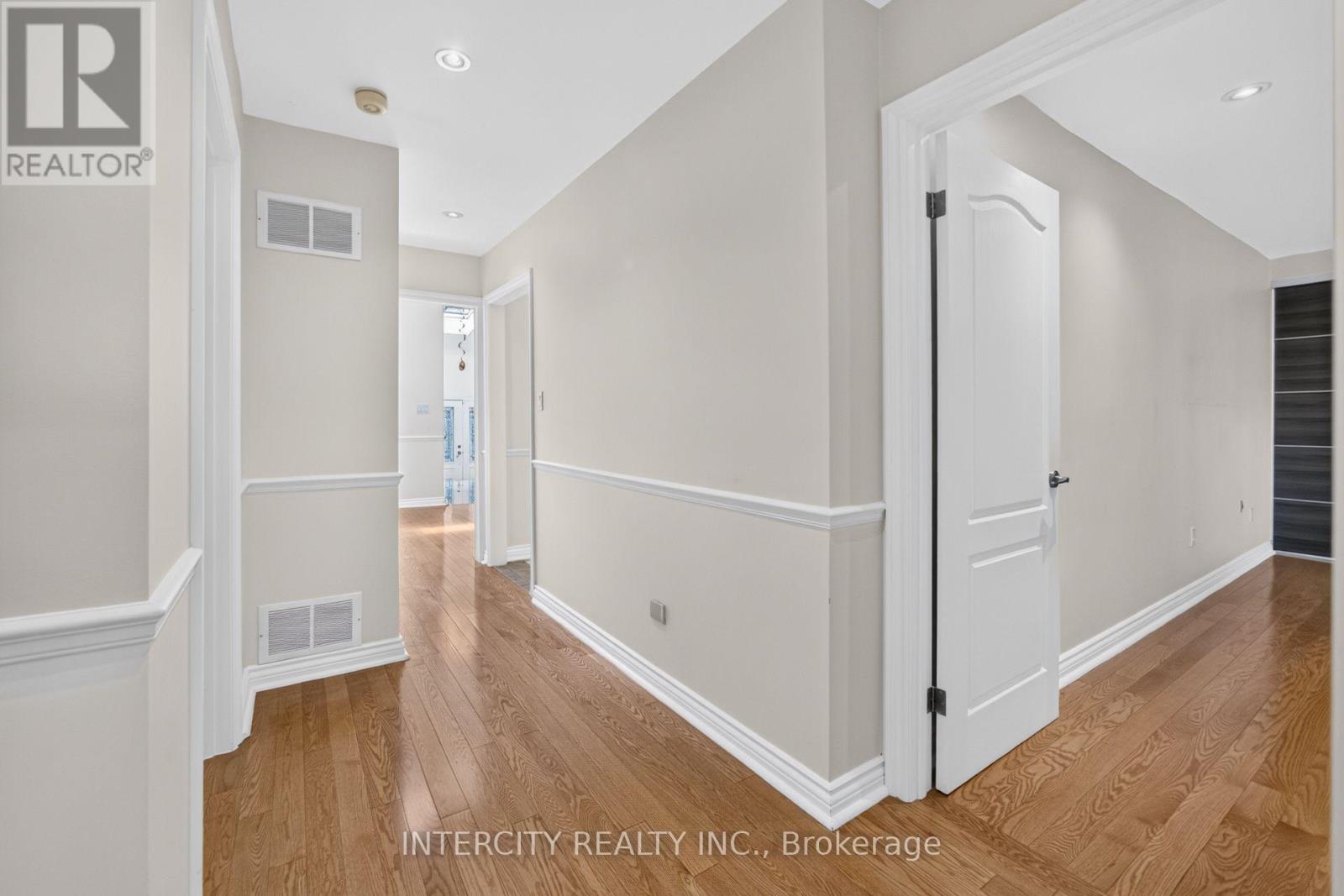 10 East Drive E, Markham, Ontario  L6G 1A4 - Photo 13 - N13677768