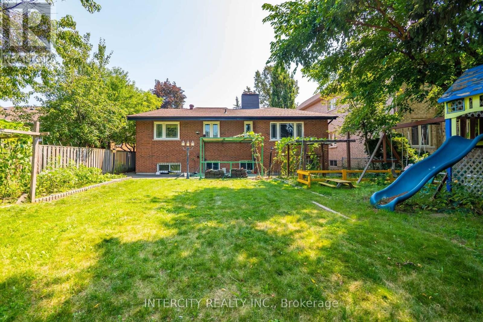 10 East Drive E, Markham, Ontario  L6G 1A4 - Photo 32 - N13677768