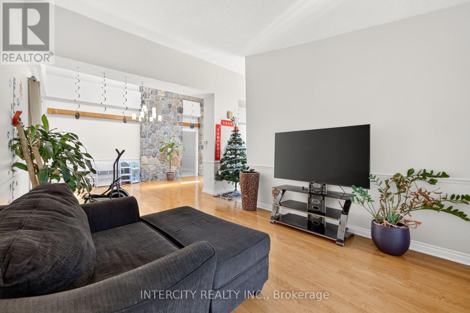 10 East Drive E, Markham, Ontario  L6G 1A4 - Photo 9 - N13677768