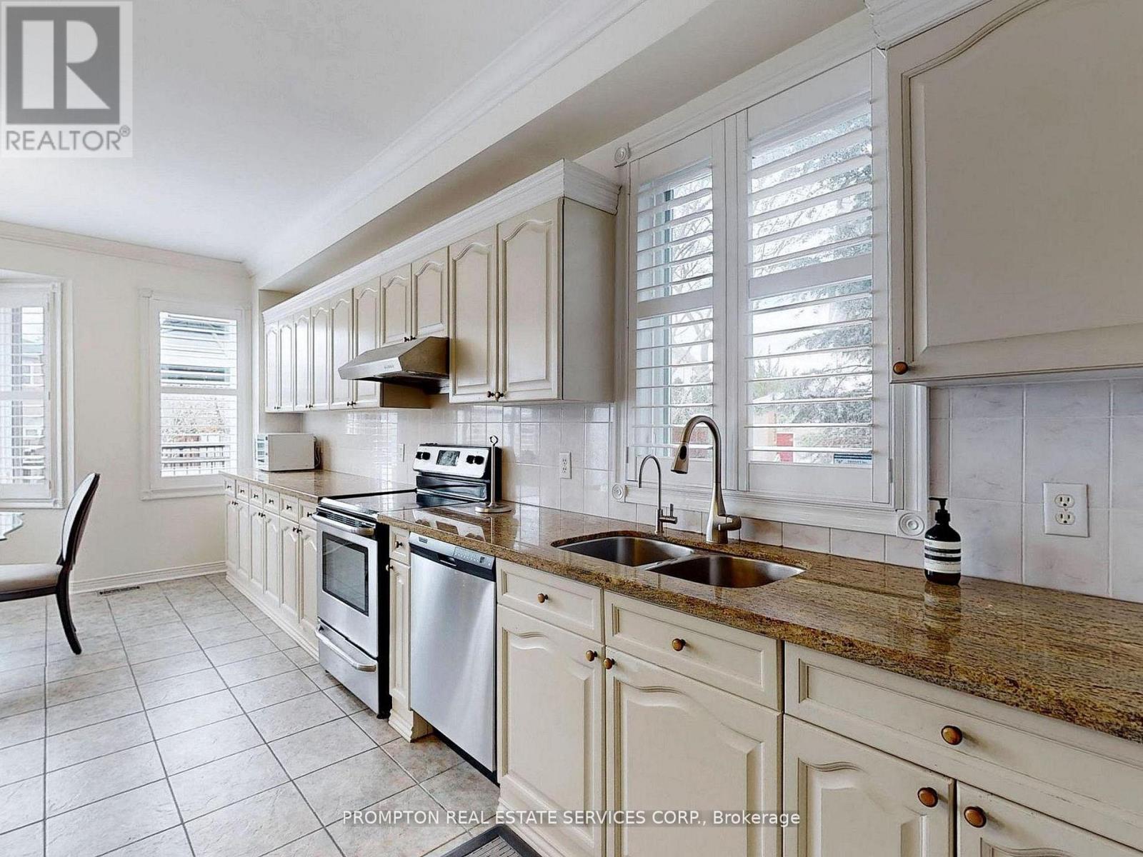 18 Bridleford Court, Markham (Markville), Ontario  L3P 7Z2 - Photo 13 - N13677832