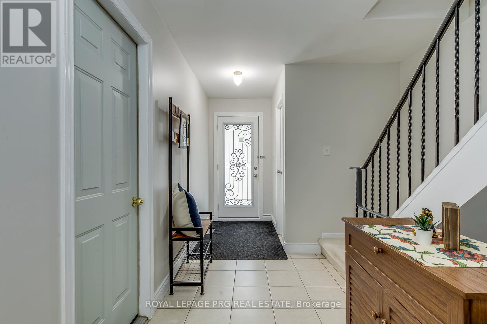 17 New Port Way, Markham, Ontario L3T 5G3 - Photo 4 - N13677836