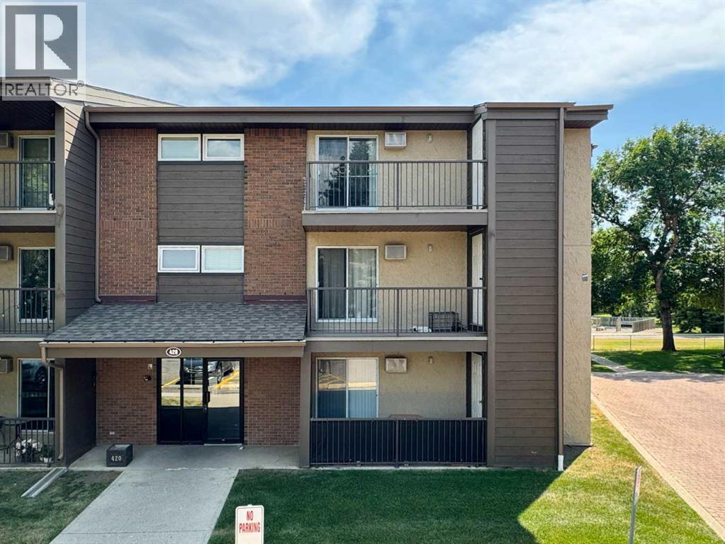 301, 420 Columbia Boulevard W, Lethbridge, Alberta