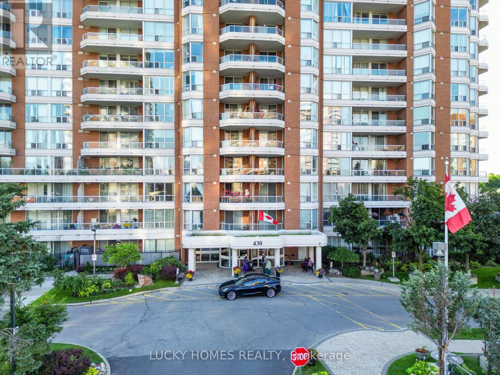 915 - 430 MCLEVIN AVENUE NW, Toronto, Ontario