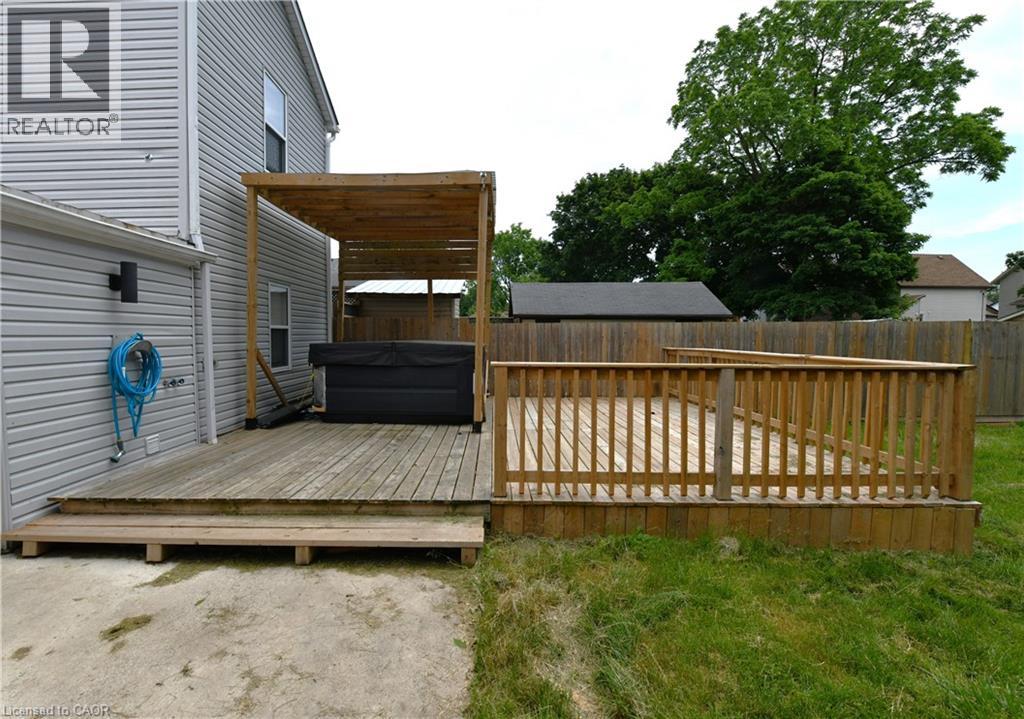 10 Meda Street, St. Thomas, Ontario  N5P 1W5 - Photo 5 - 40833375
