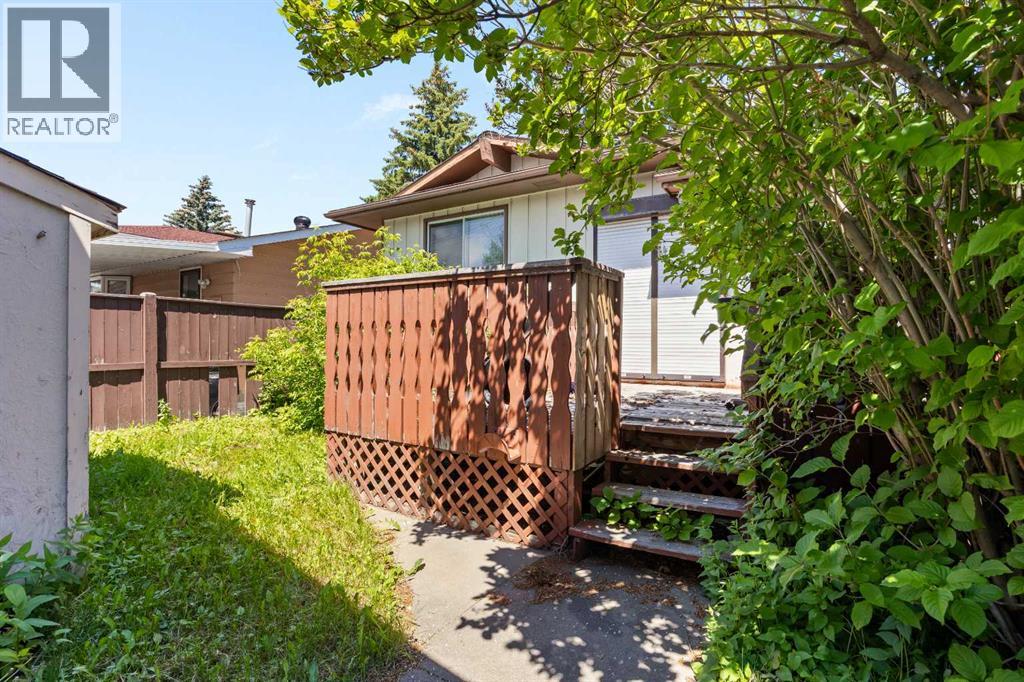 4739 Rundlewood Road Ne, Calgary, Alberta  T1Y 2N7 - Photo 4 - A2324350