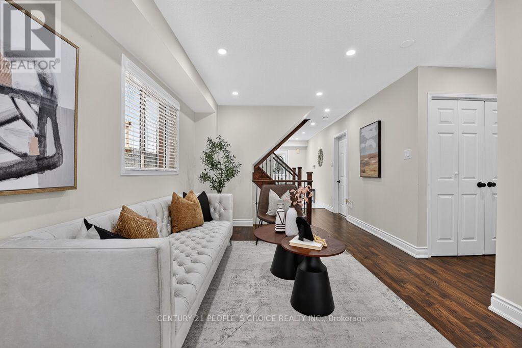 50 Penbridge Circle, Brampton, Ontario  L7A 2P9 - Photo 11 - W13677656